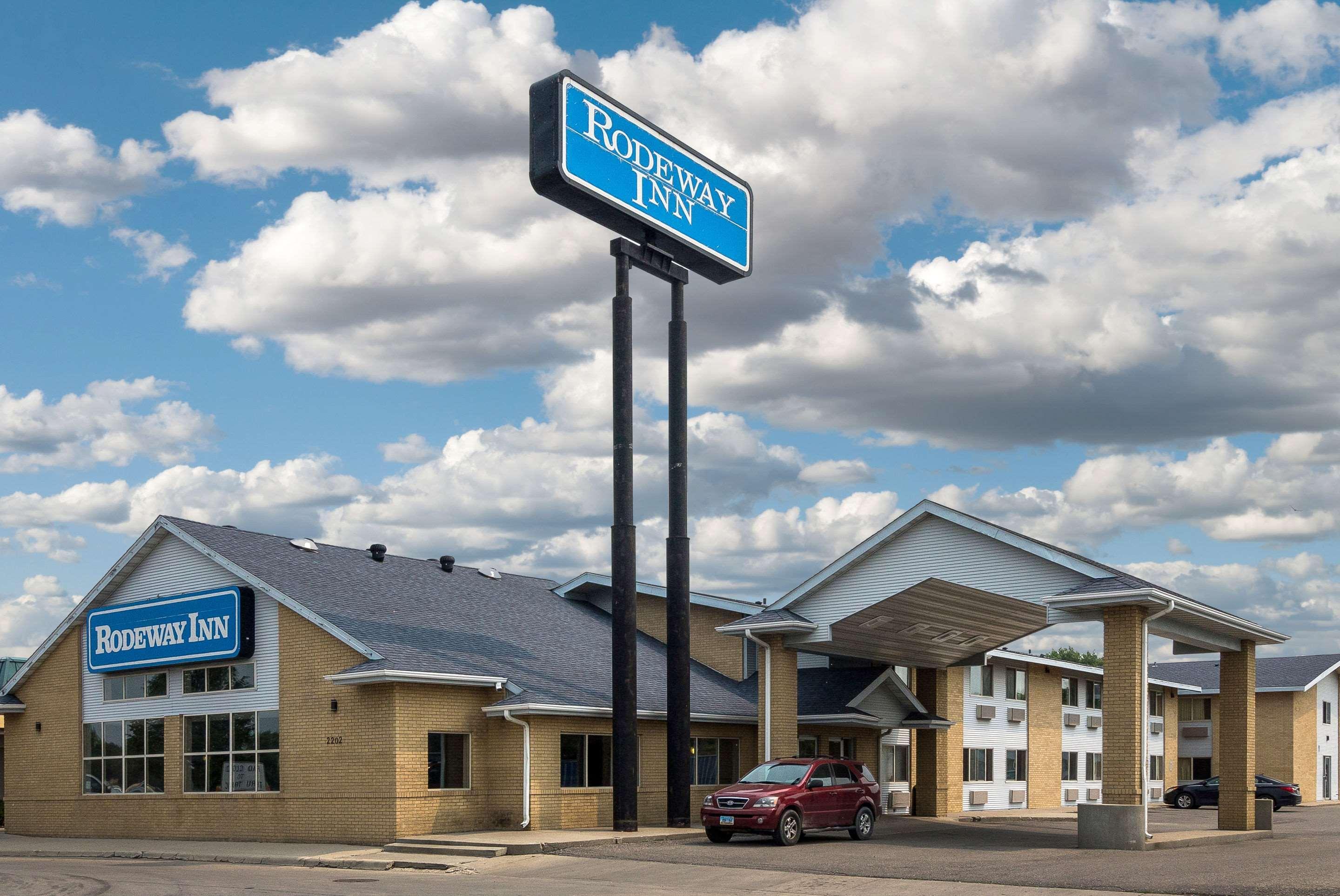 Rodeway Inn Fargo Exterior foto